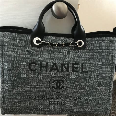 chanel deauville tote 2018 uk|chanel deauville tote size comparison.